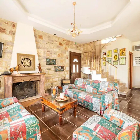 Mountain Oasis - Pool & Playground Near Neda Falls *