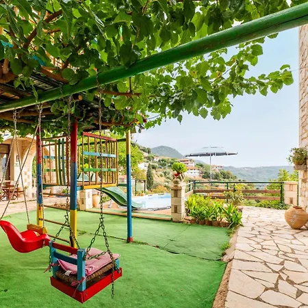 Holiday home Mountain Oasis - Pool & Playground Near Neda Falls Kalitsaina