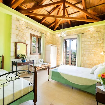 Mountain Oasis - Pool & Playground Near Neda Falls Kalitsaina