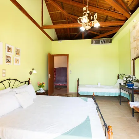 Mountain Oasis - Pool & Playground Near Neda Falls *