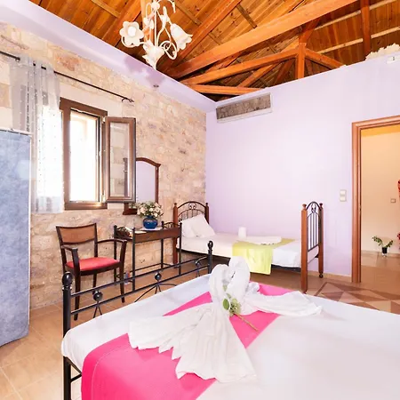 Mountain Oasis - Pool & Playground Near Neda Falls Apartment