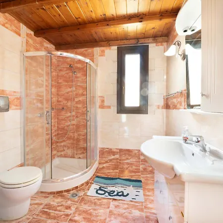 Apartment Mountain Oasis - Pool & Playground Near Neda Falls Kalitsaina