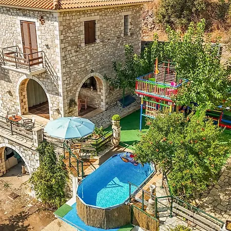 Mountain Oasis - Pool & Playground Near Neda Falls Apartment Kalitsaina