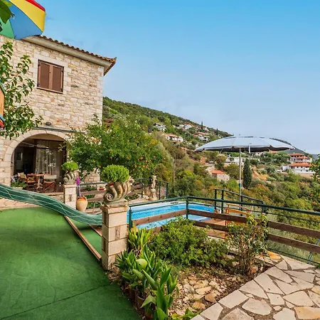 Mountain Oasis - Pool & Playground Near Neda Falls Holiday home