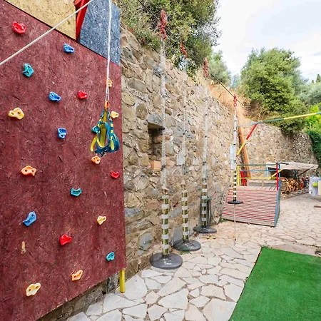 Holiday home Mountain Oasis - Pool & Playground Near Neda Falls Kalitsaina