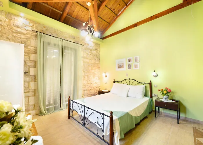 Mountain Oasis - Pool & Playground Near Neda Falls