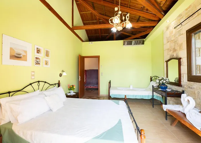 Mountain Oasis - Pool & Playground Near Neda Falls *