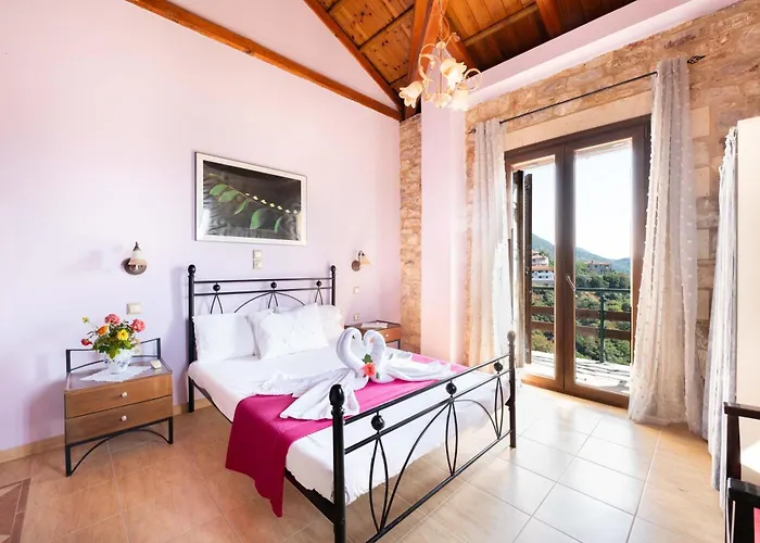 Mountain Oasis - Pool & Playground Near Neda Falls Daire *