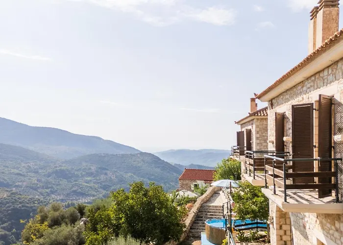 Mountain Oasis - Pool & Playground Near Neda Falls Daire