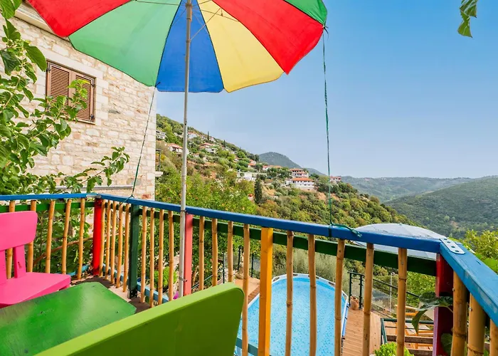 Mountain Oasis - Pool & Playground Near Neda Falls Daire *