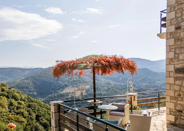 Daire Mountain Oasis - Pool & Playground Near Neda Falls *